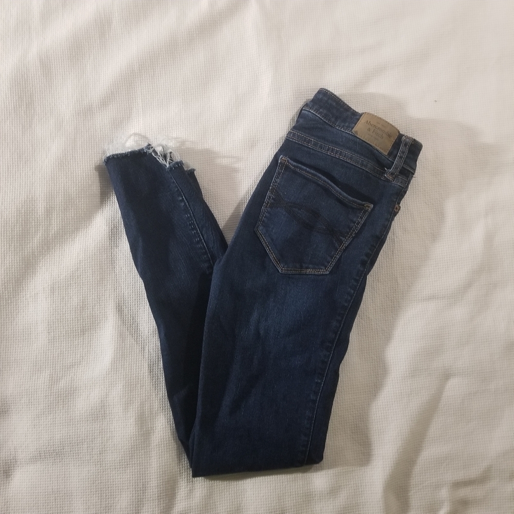 Abercrombie & Fitch Destessed Super Skinny Jeans BB1